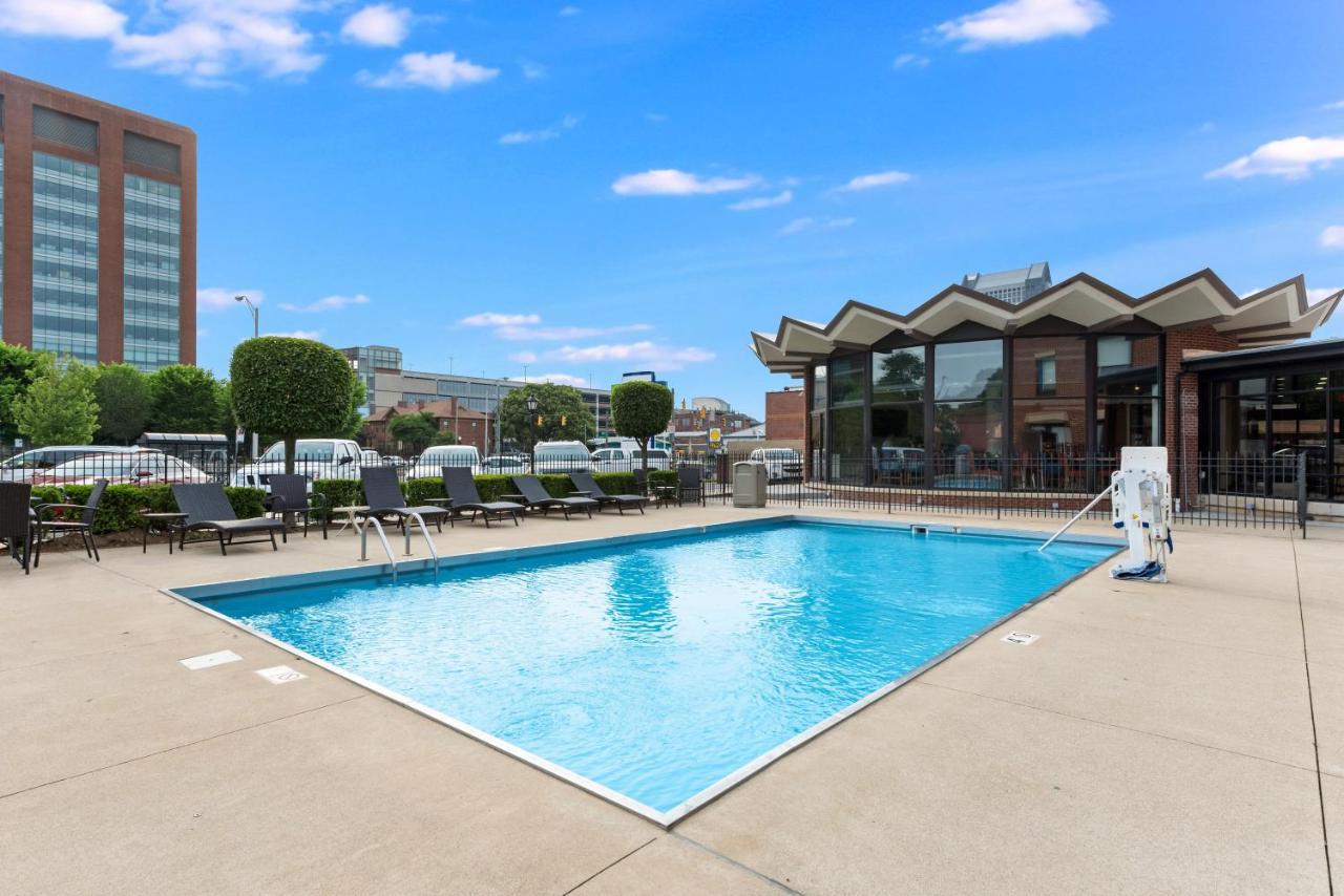 Holiday Inn Express - Columbus Downtown By Ihg Esterno foto