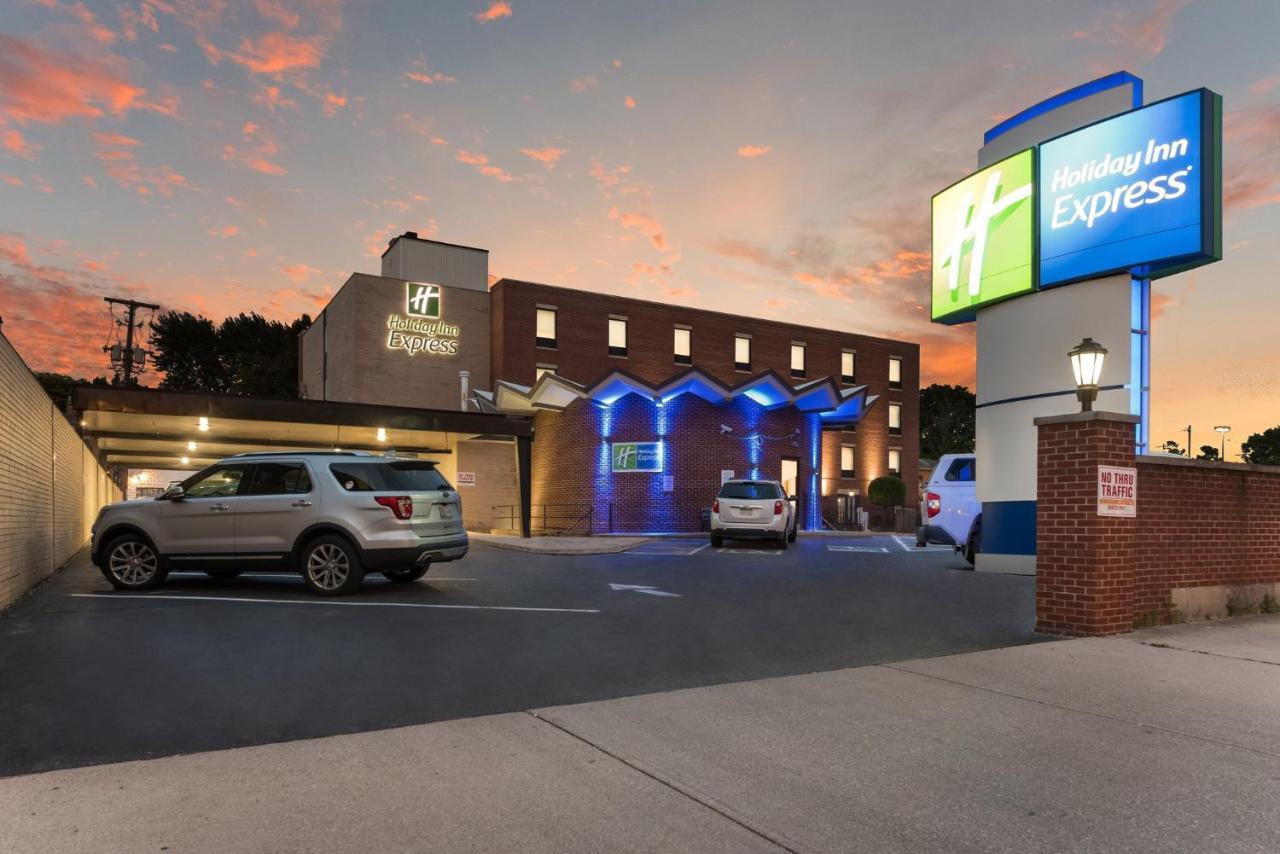 Holiday Inn Express - Columbus Downtown By Ihg Esterno foto
